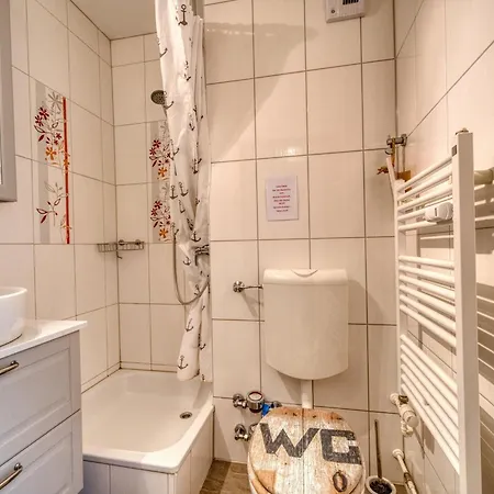 - Haus C, App 0ceg06 Lejlighed *